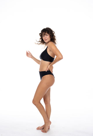 Launiupoko Top in Black